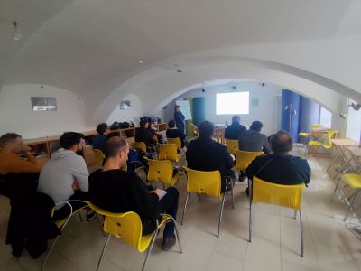 Uspešno izvedena predavanja o odpravi zaraščanja in upravljanju travnikov ter pašnikov - img-20260326-152901-1-jpg.jpg